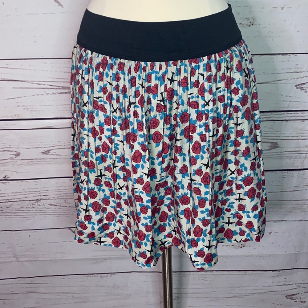 Elastic waist airplane and roses mini skirt